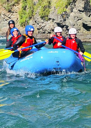 Friluftsliv rafting - Klikk for stort bilde